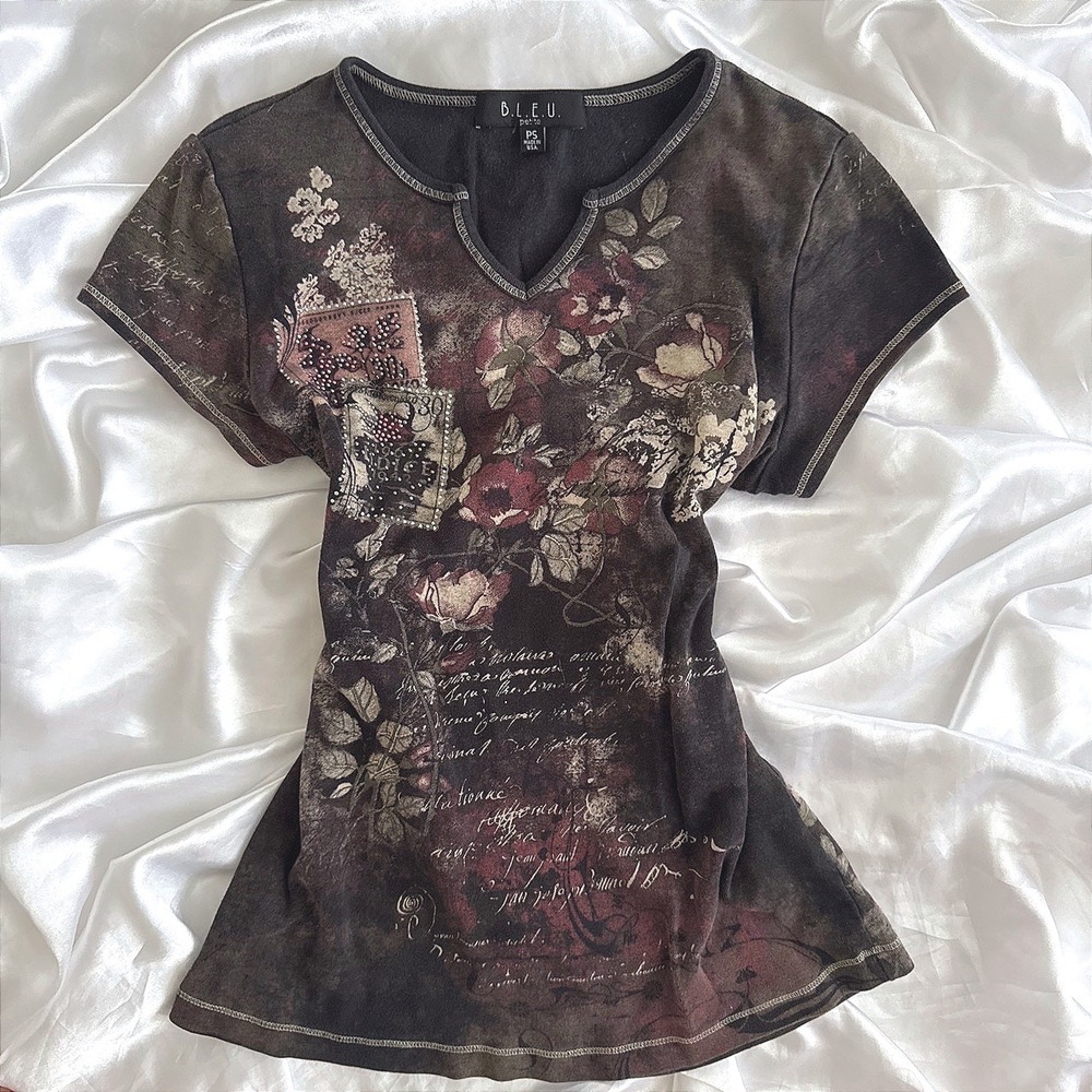 B.L.E.U. Petite Vintage Floral Script Beaded Top Brown Burgundy Cotton PS USA